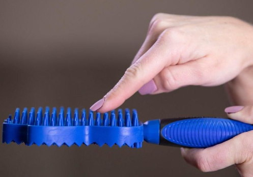 Brosse pour Chien Multifonctionnelle en Silicone avec Fonction de Massage pour un Toilettage en Douceur