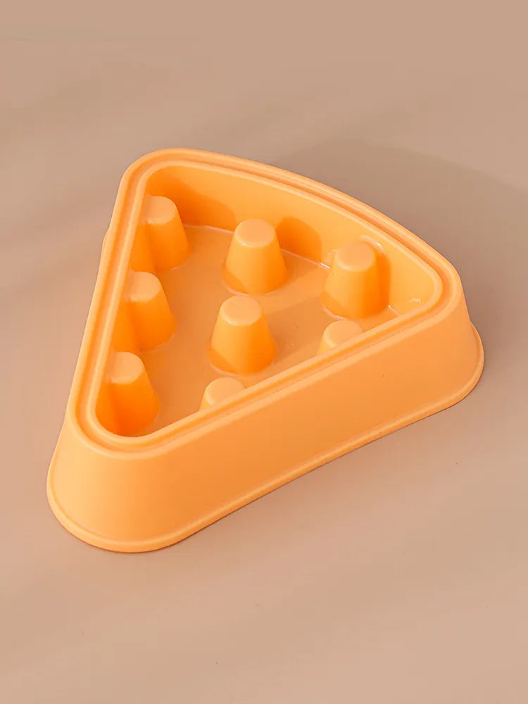 Distributeur de Nourriture Interactif pour Chiens en Forme de Triangle