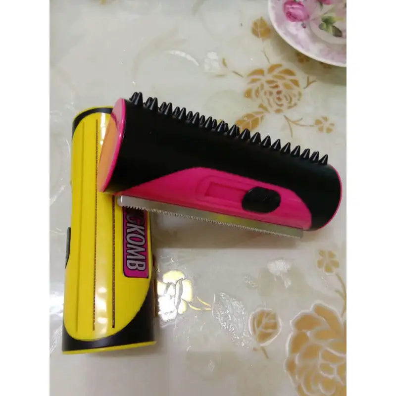 Brosse pour Chiens 2 en 1 avec Peigne et Brosse à Poils - Outil de Toilettage Pratique pour les Animaux Domestiques