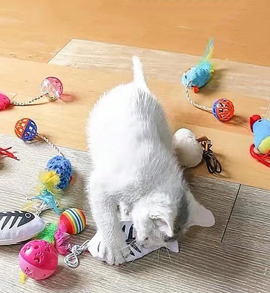 Ensemble de Jouets pour Chats - Souris en Peluche avec Balles à Plumes