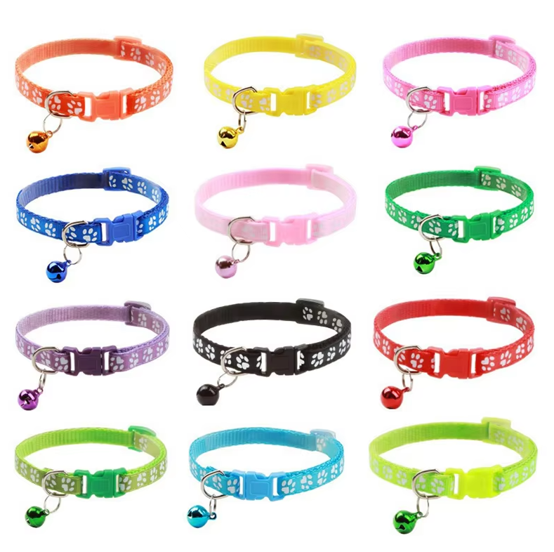 Collier pour Chat Sécurisé avec Clochette - Collier Ajustable avec Motif de Patte Fermeture Rapide