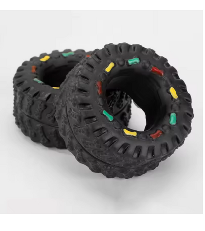 Jouet Pour Chien Robuste En Forme De Pneu Avec Structure À Mâcher Et Détails Colorés