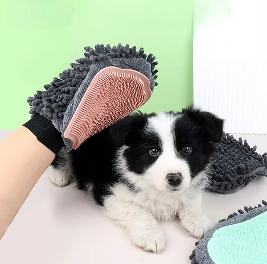 Gant de Toilettage 2 en 1 en Microfibre et Silicone - Massage Doux et Épilation Efficace pour Chiens et Chats